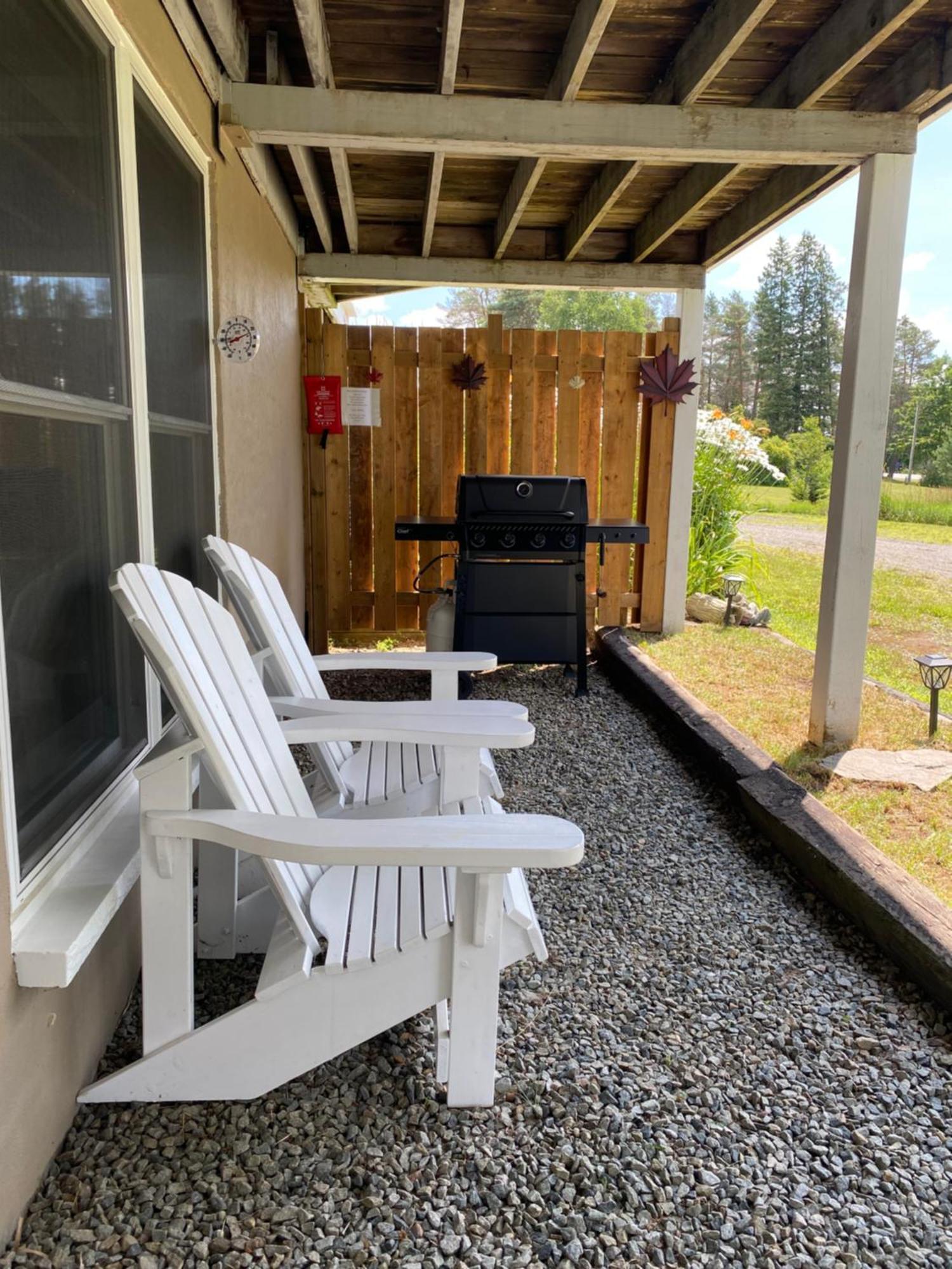 Our Place Up North Bnb Huntsville Eksteriør billede