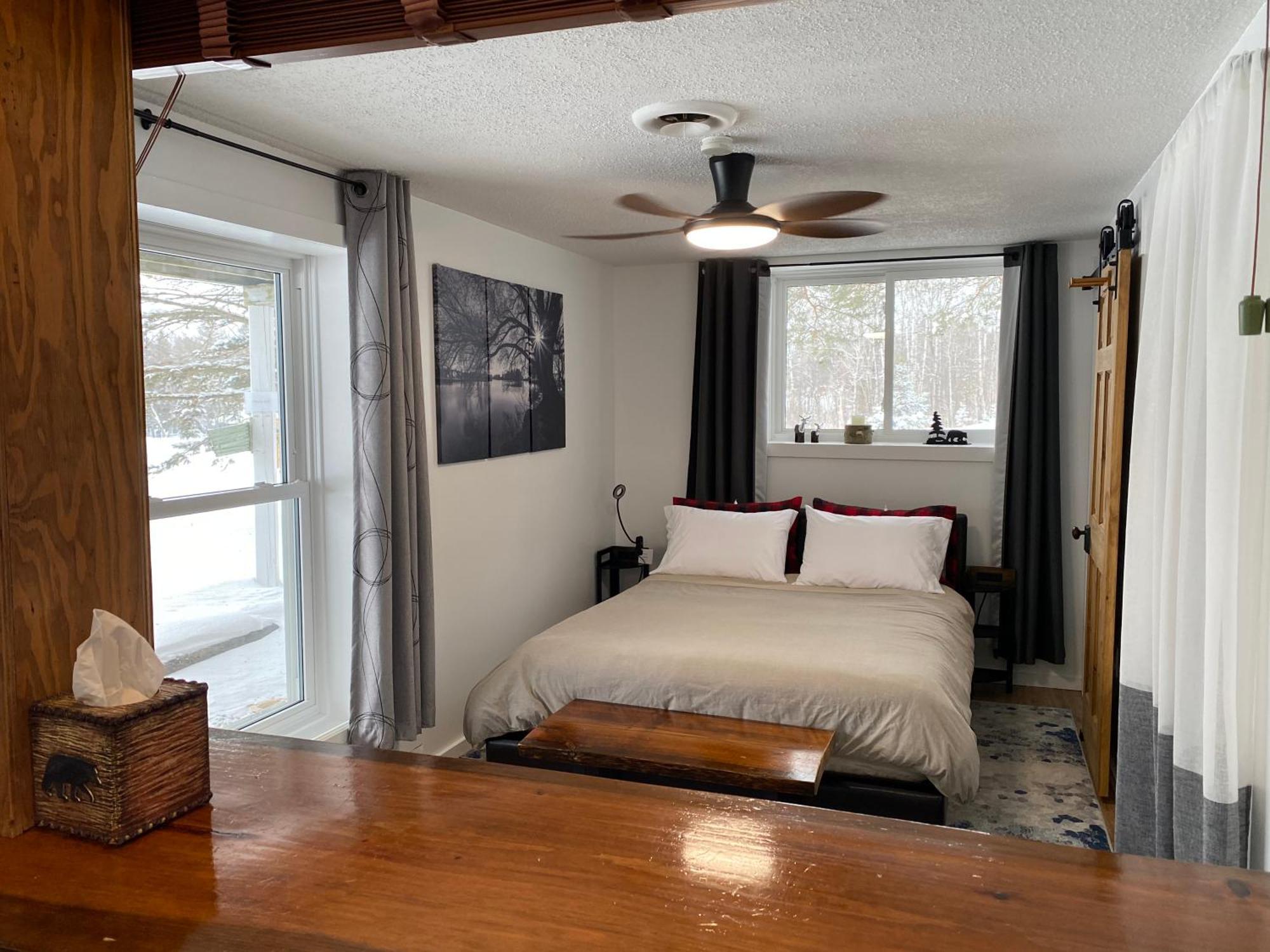 Our Place Up North Bnb Huntsville Eksteriør billede