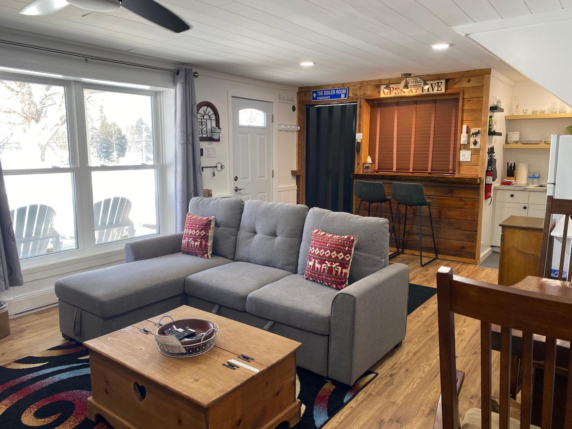 Our Place Up North Bnb Huntsville Eksteriør billede