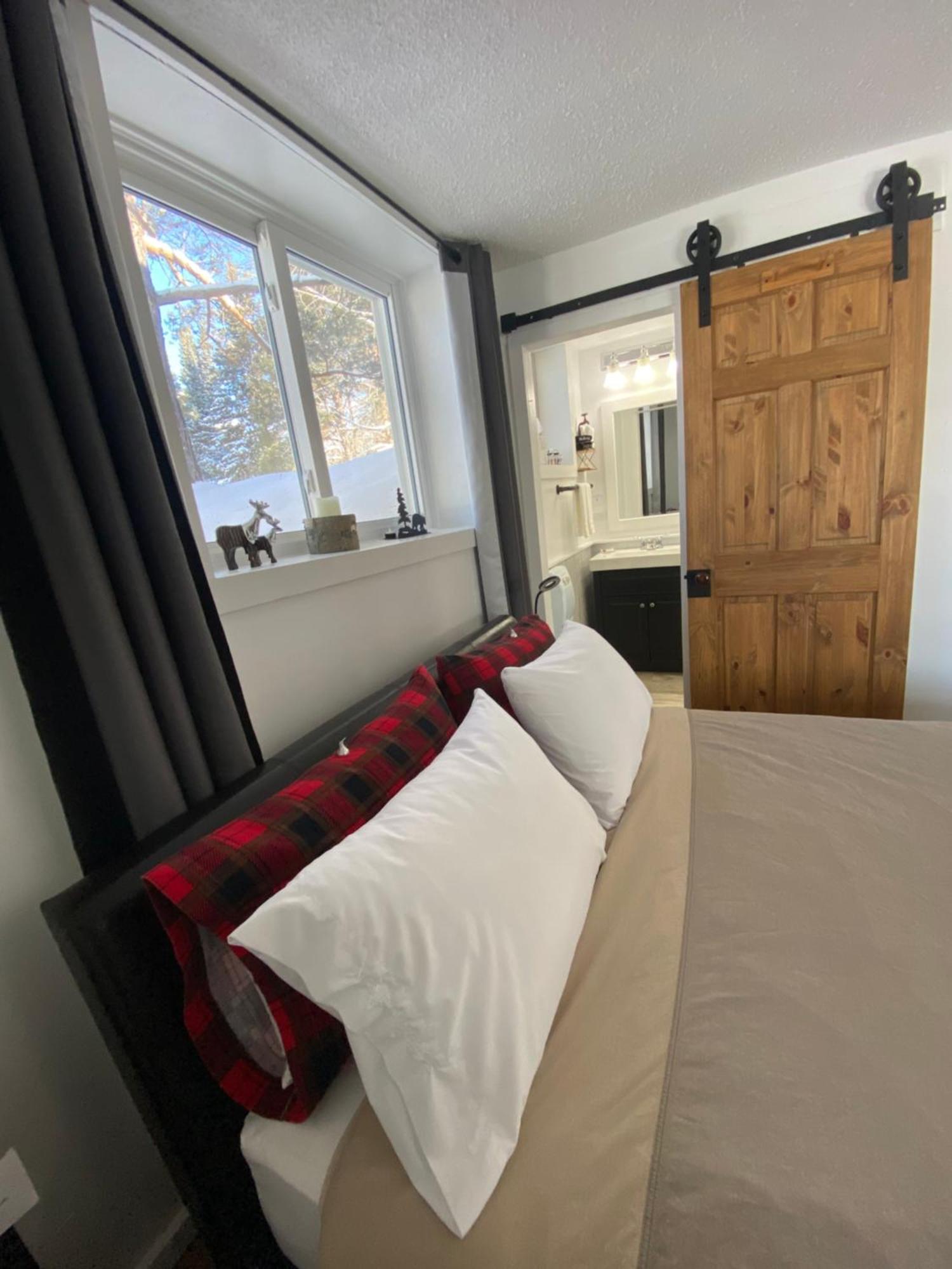 Our Place Up North Bnb Huntsville Eksteriør billede
